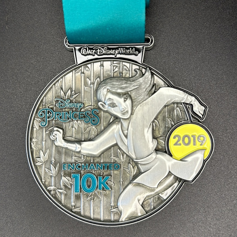 Disney Run Medal Princess Enchanted 10k 2019 finisher